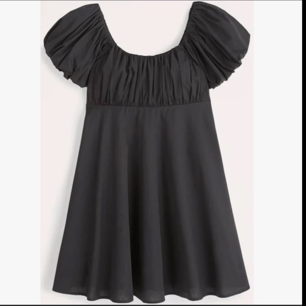 BLACK Ruched Puff Sleeve Dress